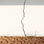 Fissures liées à la sécheresse : la procédure catastrophe naturelle expliquée