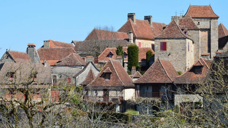 Couleur de façade imposée par le PLU : comment consulter le nuancier communal